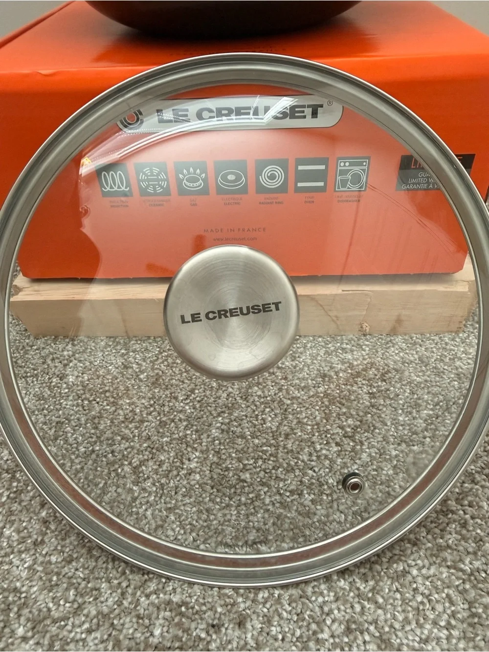 Le Creuset Artichaut Stoneware  with Glass Lid